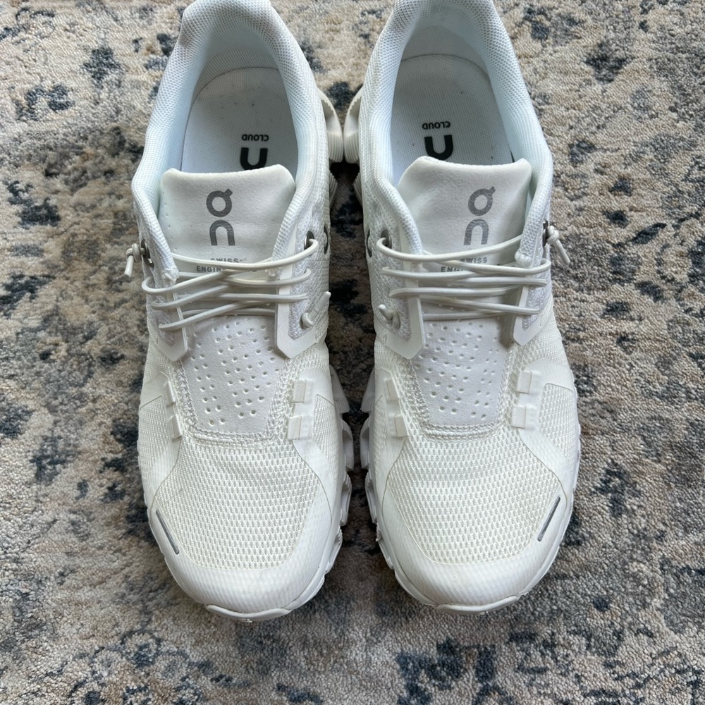 Cloud 5 Sneakers